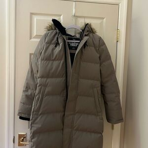 Aritzia Puffer Jacket in Taupe